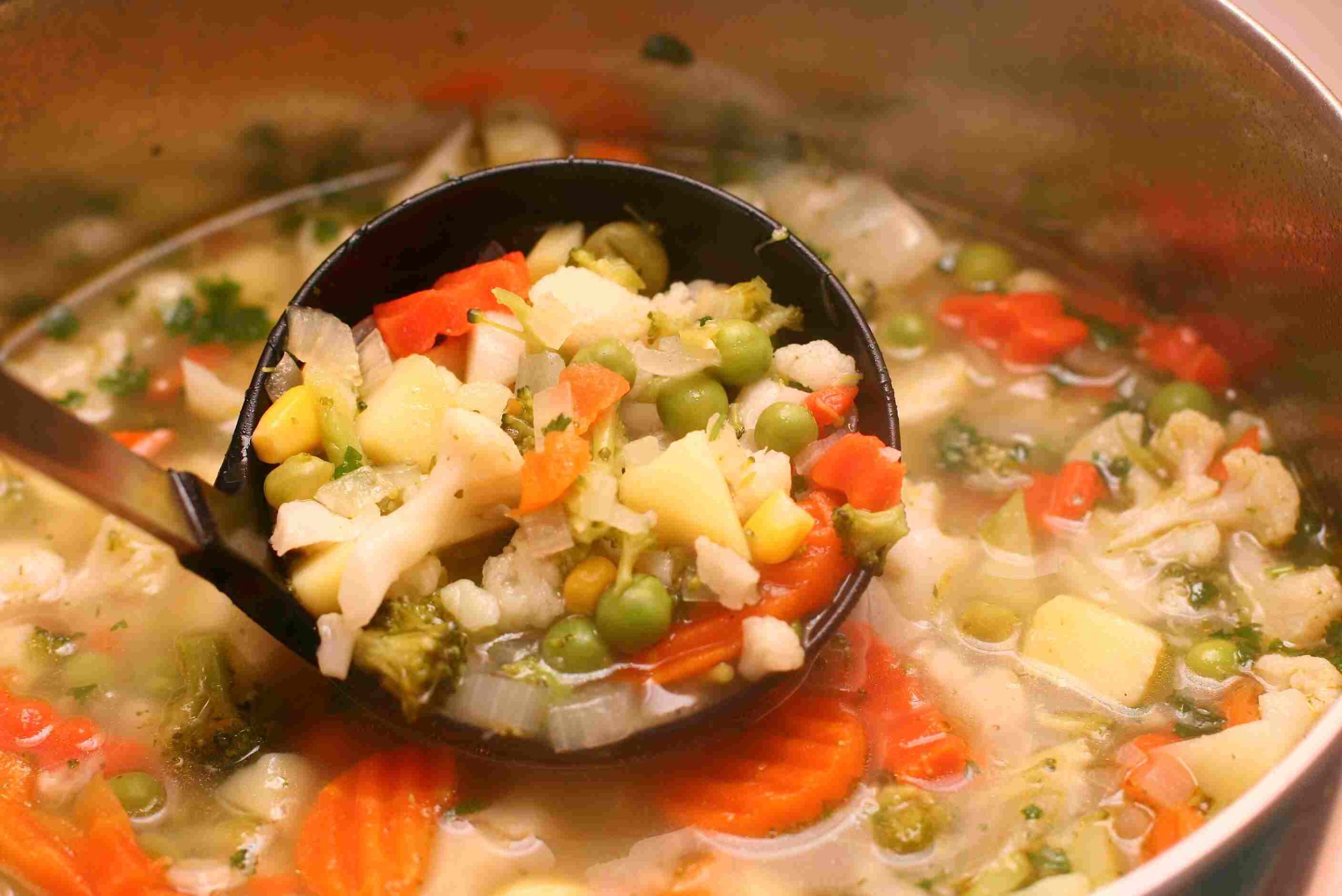 Healthy-Vegetable-Soup-Recipes-for-Weight-Loss
