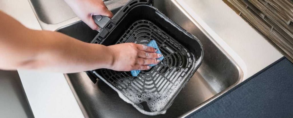 Keeping Your Air Fryer Odor Free Between Uses