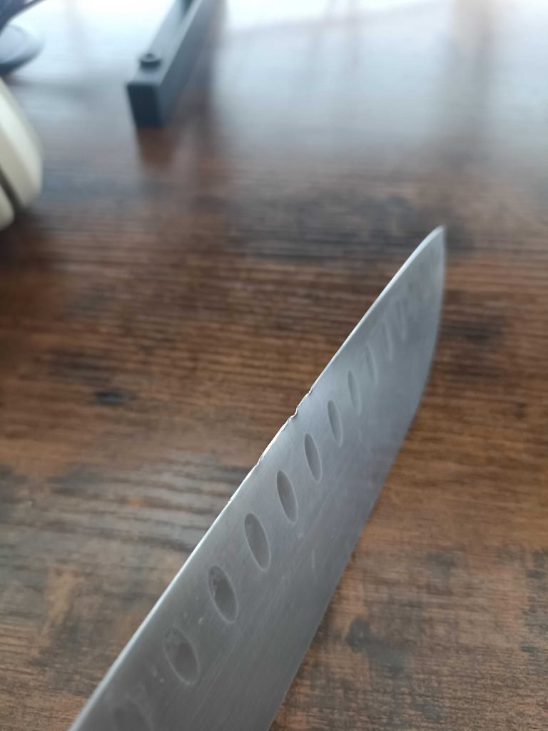 Can A Kitchen Knife Cut Through Bone Effectively